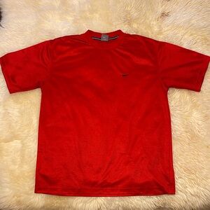 Men’s Nike shortsleeve athletic shirt